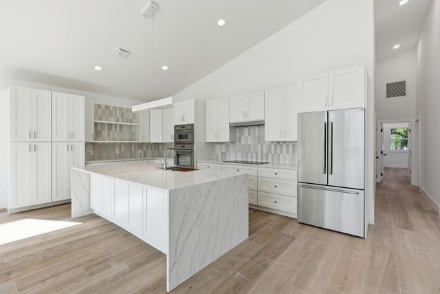 13878 Palm Grove Place, Palm Beach Gardens, FL 33418