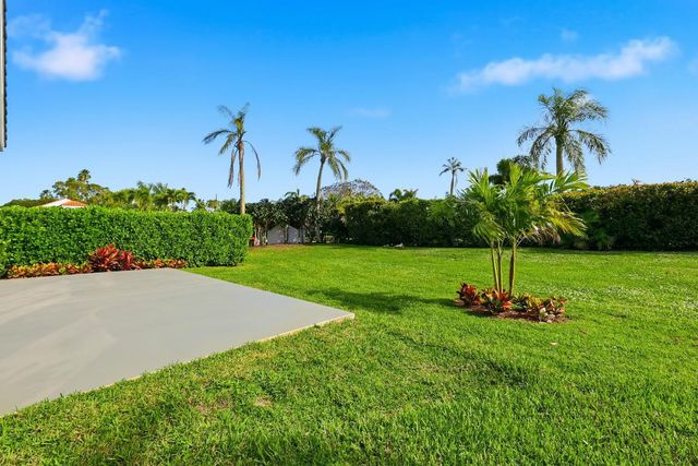 13878 Palm Grove Place, Palm Beach Gardens, FL 33418