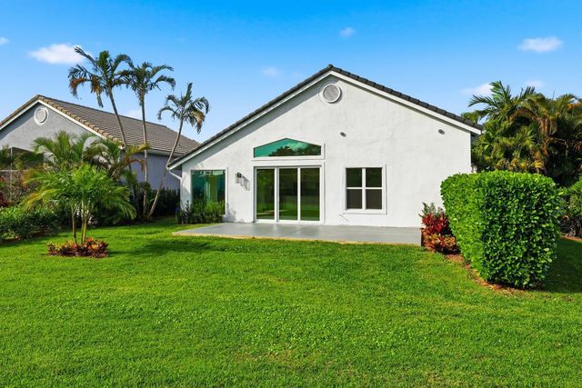 13878 Palm Grove Place, Palm Beach Gardens, FL 33418