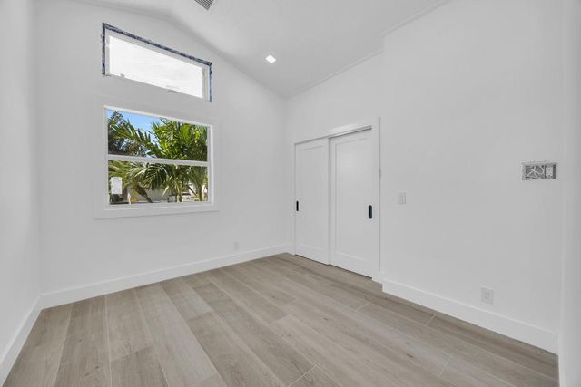 13878 Palm Grove Place, Palm Beach Gardens, FL 33418