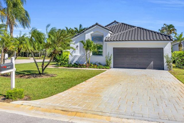 13878 Palm Grove Place, Palm Beach Gardens, FL 33418