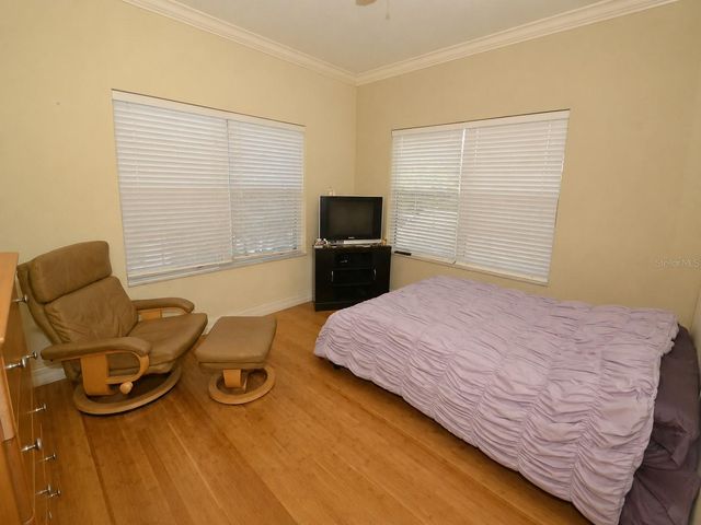 3517 HAINES ROAD N, St Petersburg, FL 33704