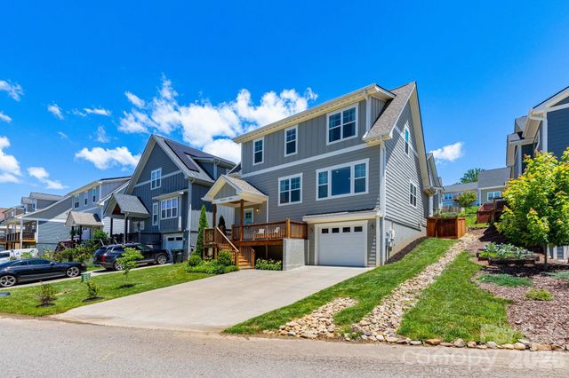 32 Greenwood Fields Drive, Asheville, NC 28804