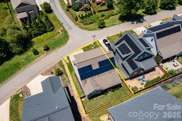 32 Greenwood Fields Drive, Asheville, NC 28804