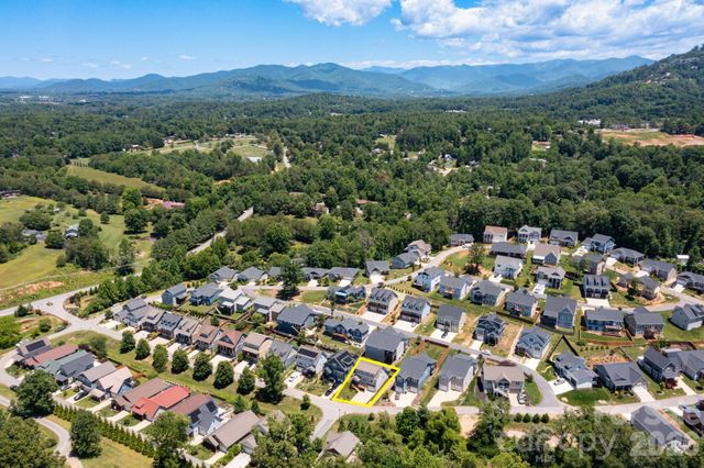 32 Greenwood Fields Drive, Asheville, NC 28804