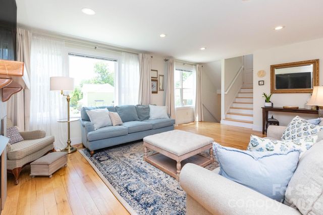 32 Greenwood Fields Drive, Asheville, NC 28804