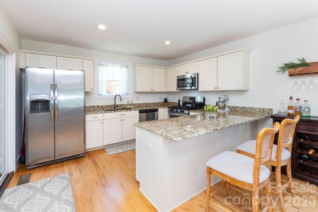 32 Greenwood Fields Drive, Asheville, NC 28804