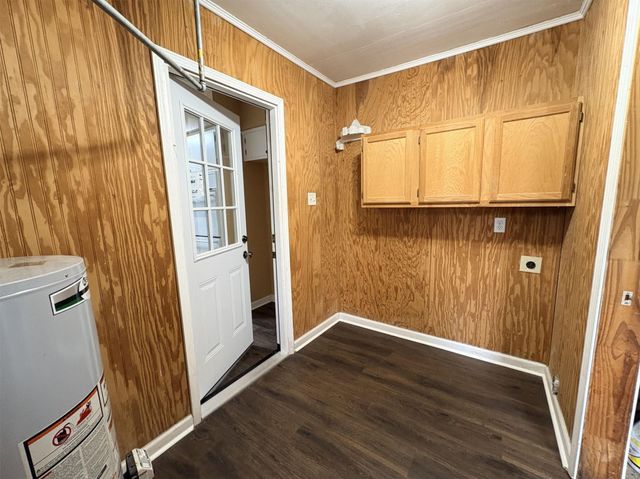 405 Rose Marie Boulevard, Hearne, TX 77859