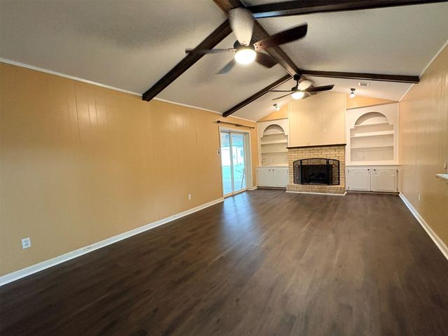 405 Rose Marie Boulevard, Hearne, TX 77859