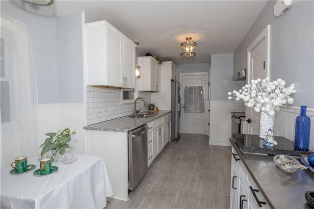 7639 Holmes Road, Kansas City, MO 64131