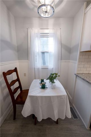 7639 Holmes Road, Kansas City, MO 64131