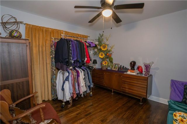 7639 Holmes Road, Kansas City, MO 64131