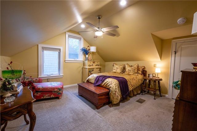 7639 Holmes Road, Kansas City, MO 64131