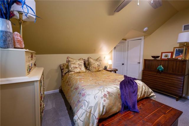 7639 Holmes Road, Kansas City, MO 64131