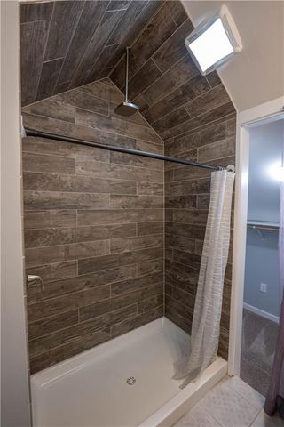 7639 Holmes Road, Kansas City, MO 64131