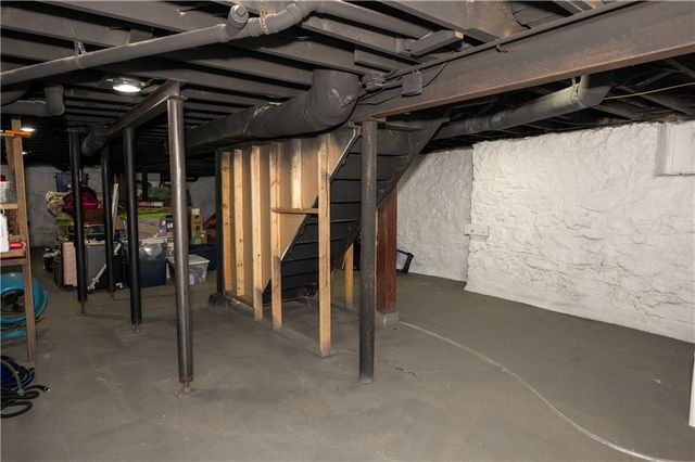 7639 Holmes Road, Kansas City, MO 64131