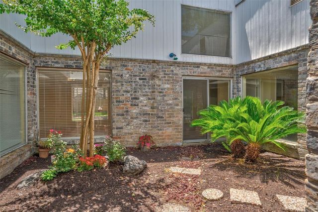 13805 Imperial Court, Sugar Land, TX 77498