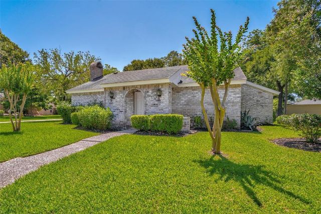 13805 Imperial Court, Sugar Land, TX 77498