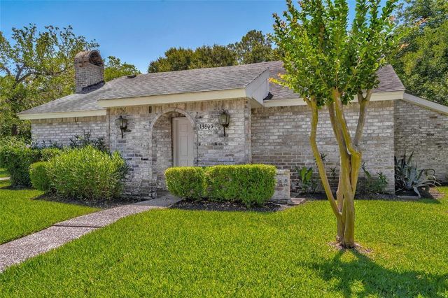 13805 Imperial Court, Sugar Land, TX 77498