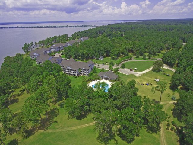 1104 Bridge View Lane, Summerton, SC 29148