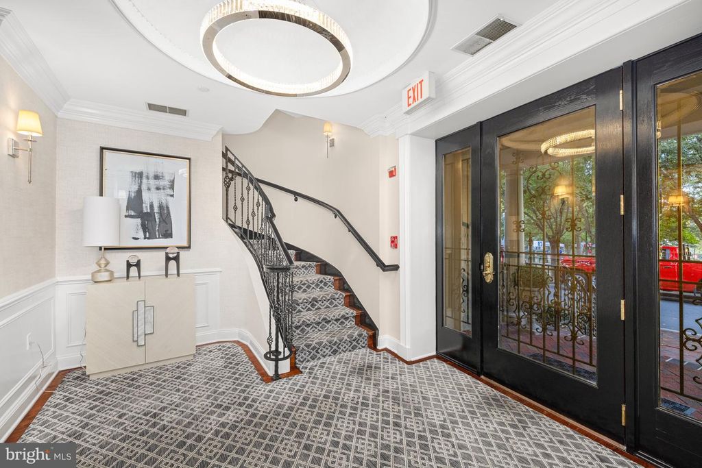 7222 47TH ST #R-2, Chevy Chase, MD 20815