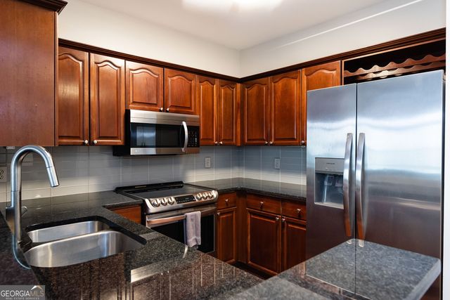 2207 River Green Drive NW, Atlanta, GA 30327