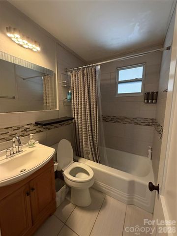 4609 Connecting Road, Charlotte, NC 28209