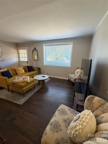 4609 Connecting Road, Charlotte, NC 28209