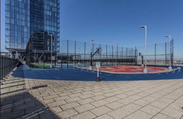 131-01 40th Road PH2P, Flushing, NY 11354