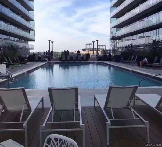 131-01 40th Road PH2P, Flushing, NY 11354