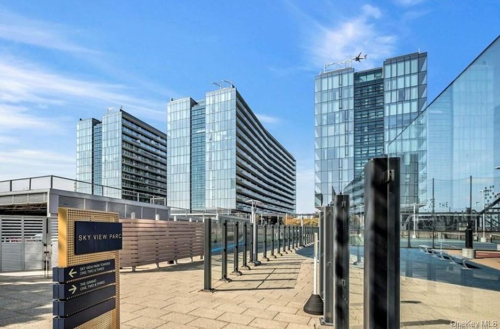 131-01 40th Road PH2P, Flushing, NY 11354