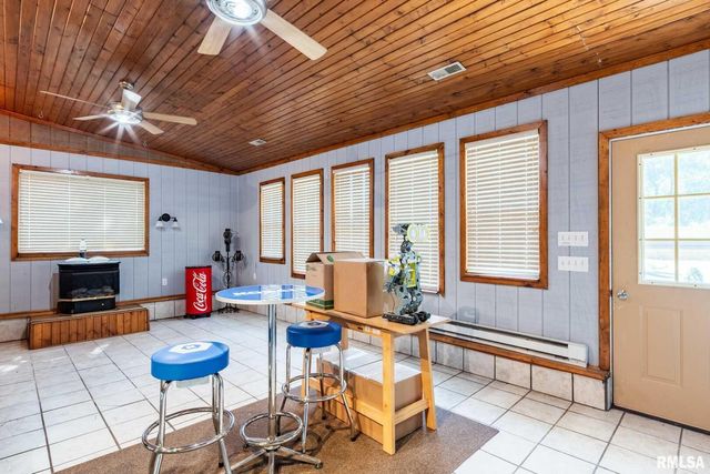 708 E Candy Cane Lane, Westfrank, IL 62896