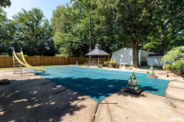 708 E Candy Cane Lane, Westfrank, IL 62896