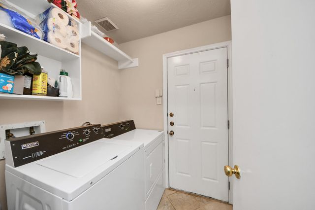 7902 Belterraza Court, Houston, TX 77083