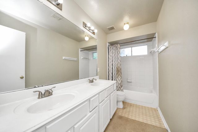 7902 Belterraza Court, Houston, TX 77083