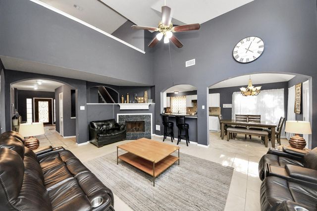 7902 Belterraza Court, Houston, TX 77083