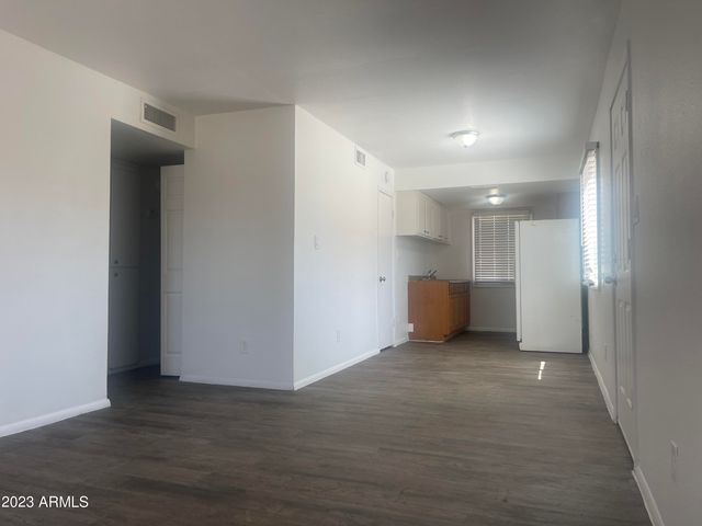 4520 E Wood Street, Phoenix, AZ 85040