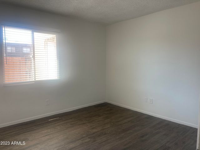 4520 E Wood Street, Phoenix, AZ 85040