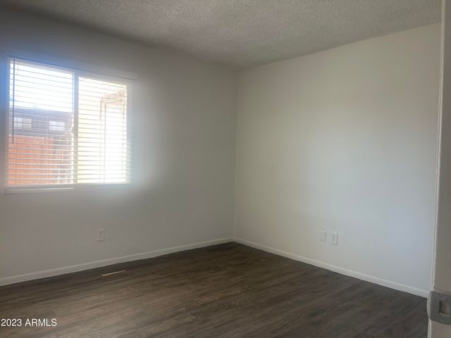 4520 E Wood Street, Phoenix, AZ 85040