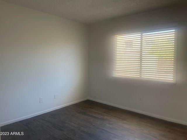 4520 E Wood Street, Phoenix, AZ 85040