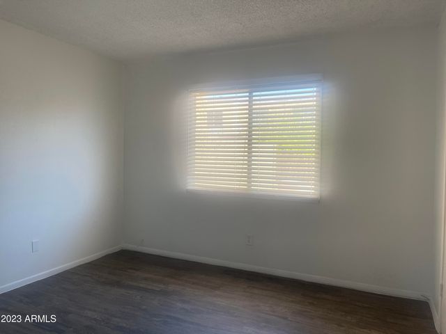 4520 E Wood Street, Phoenix, AZ 85040