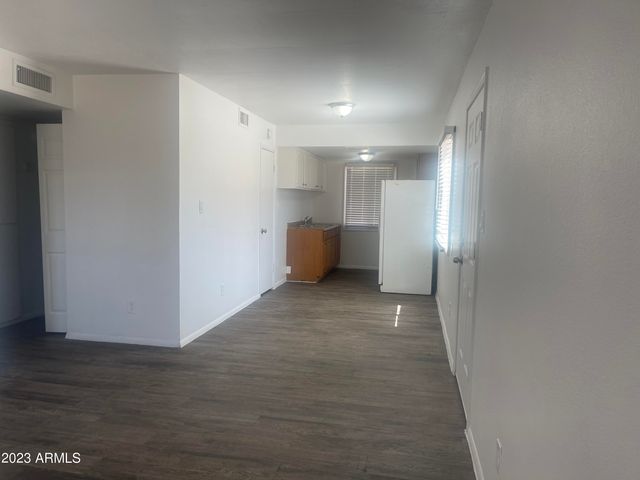 4520 E Wood Street, Phoenix, AZ 85040