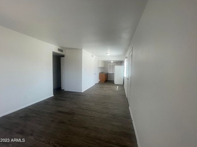 4520 E Wood Street, Phoenix, AZ 85040