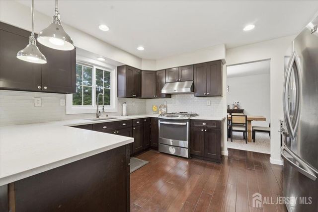 6 Nepote Place, Somerset County, NJ 08873