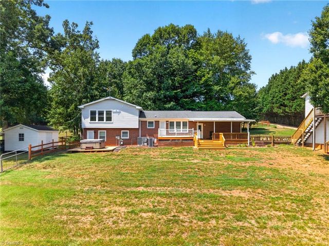 8546 Hudson-James Road, Summerfield, NC 27358