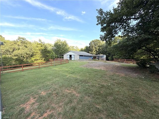 8546 Hudson-James Road, Summerfield, NC 27358