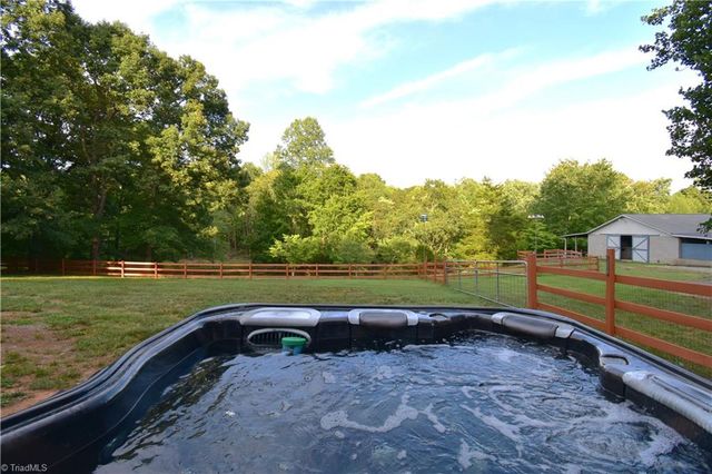 8546 Hudson-James Road, Summerfield, NC 27358