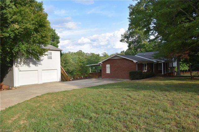 8546 Hudson-James Road, Summerfield, NC 27358