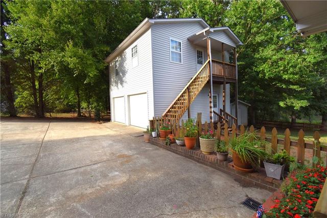 8546 Hudson-James Road, Summerfield, NC 27358