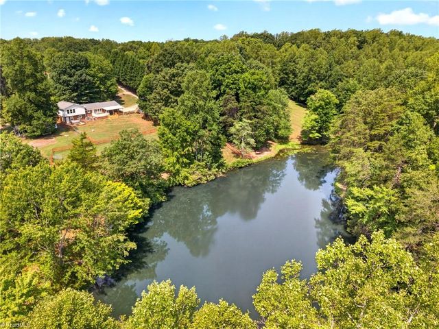8546 Hudson-James Road, Summerfield, NC 27358